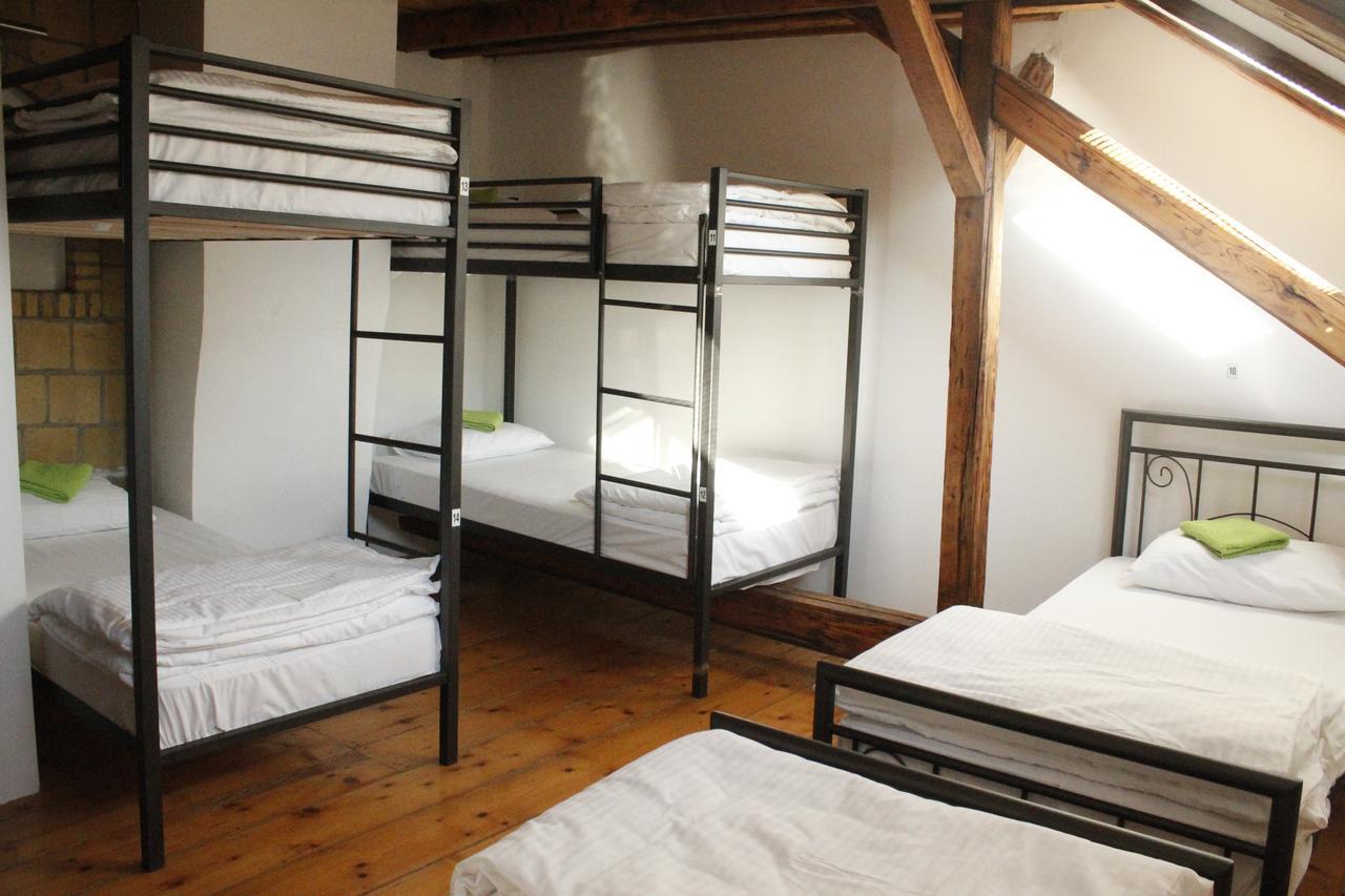 Hostel Nomad Нови-Сад Экстерьер фото