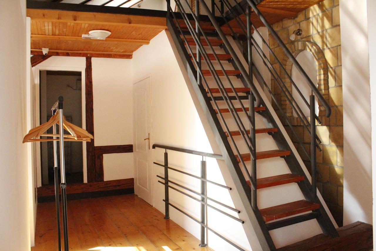 Hostel Nomad Нови-Сад Экстерьер фото
