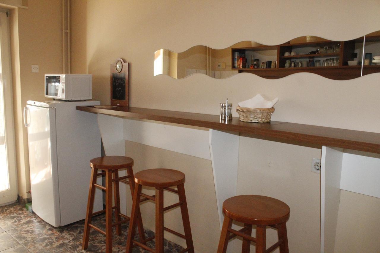 Hostel Nomad Нови-Сад Экстерьер фото